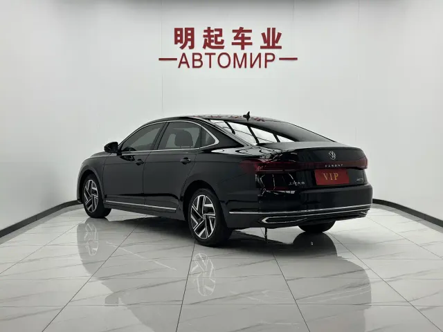 Volkswagen Passat — Фото автомобиля 7