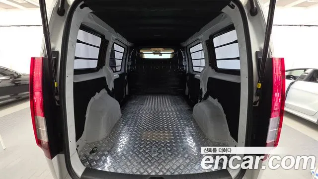Hyundai Staria — Фото автомобиля 26