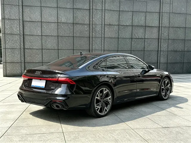 Audi Audi A7L 2022 45 TFSI quattro S-line Black Warrior Edition — Фото автомобиля 16