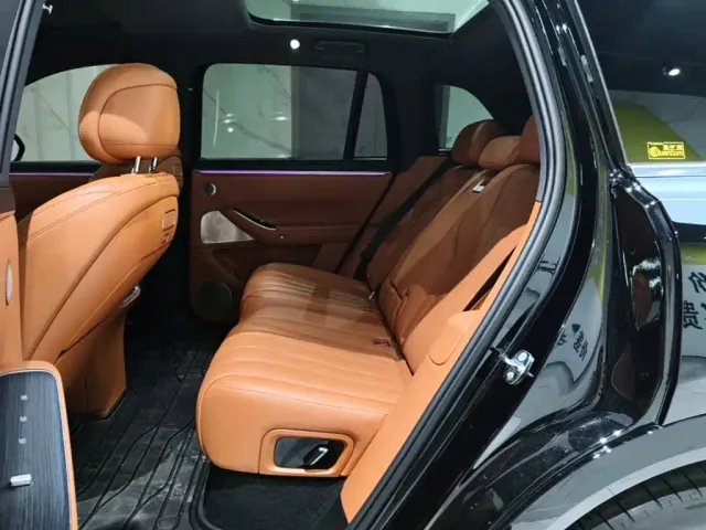 Aito M7 — Фото автомобиля 16