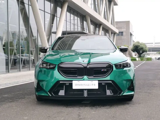 BMW M5 — Фото автомобиля 2