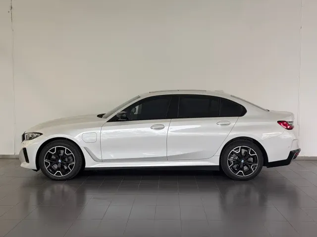 BMW i3 — Фото автомобиля 2