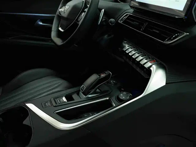 Peugeot 5008 — Фото автомобиля 21