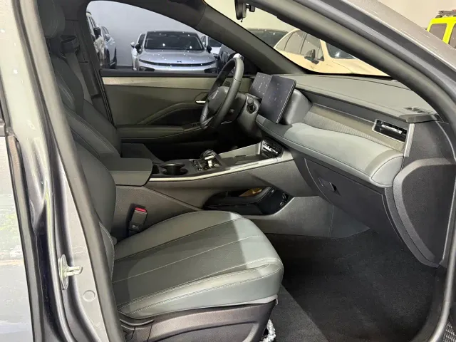 BYD Qin PLUS — Фото автомобиля 14
