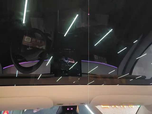 Tesla Model Y — Фото автомобиля 17