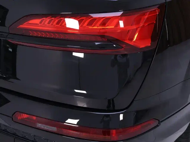 Audi Q7 — Фото автомобиля 9