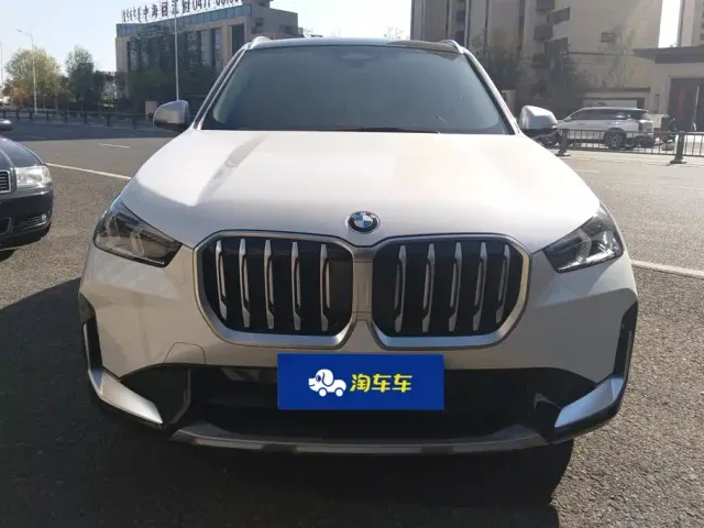 BMW X1 — Фото автомобиля 2