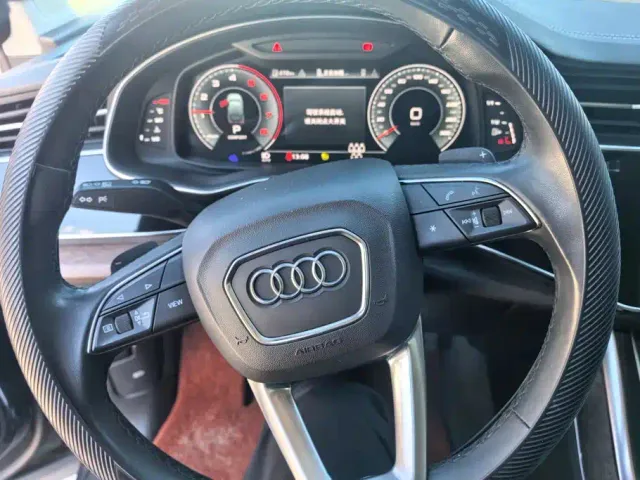 Audi Q7 — Фото автомобиля 15