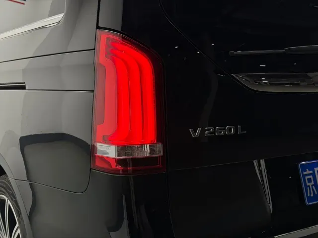 Mercedes-Benz V-Class — Фото автомобиля 26
