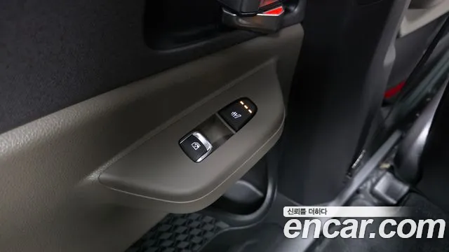 Kia Carnival Generation 4 — Фото автомобиля 23