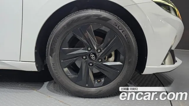 Hyundai Avante — Фото автомобиля 6