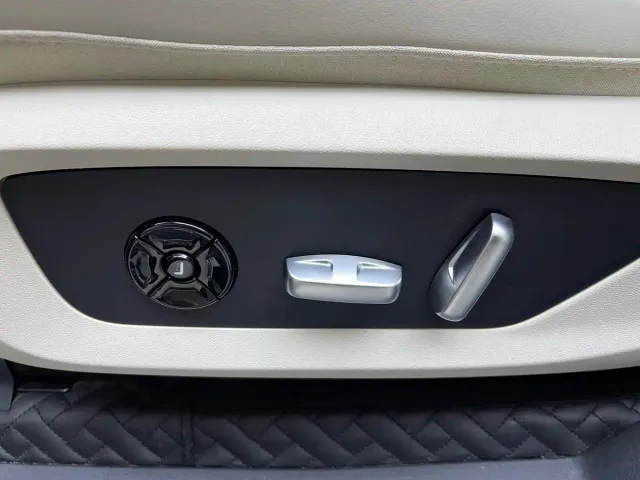 Li Auto ONE — Фото автомобиля 17