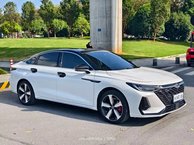 Chery Arrizo 8 — Фото автомобиля 3