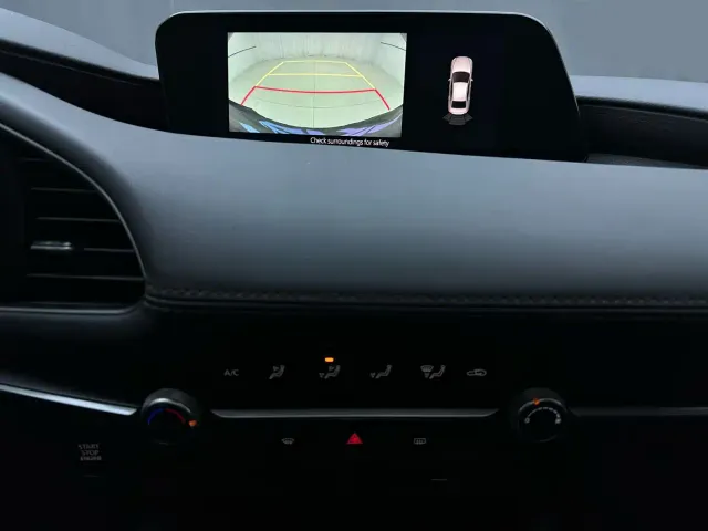 Mazda Axela — Фото автомобиля 14