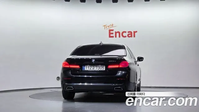 BMW 5 Series G30 — Фото автомобиля 4