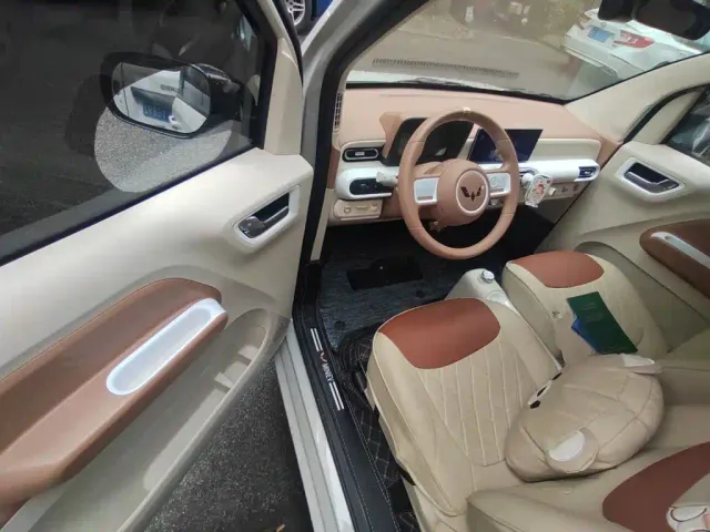Wuling Hongguang Mini EV — Фото автомобиля 12
