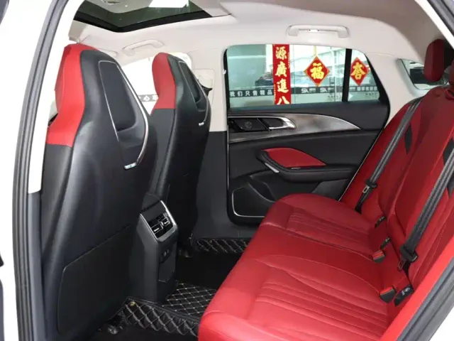 Hongqi H6 — Фото автомобиля 10