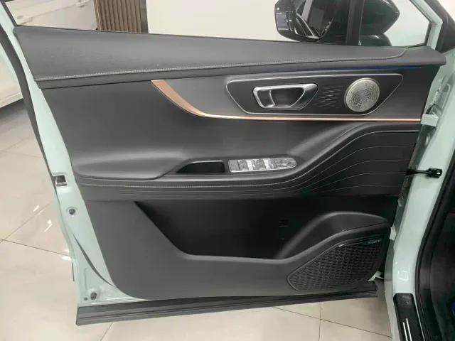 Chery Omoda 5 — Фото автомобиля 8