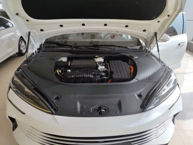 BYD Seal — Фото автомобиля 19