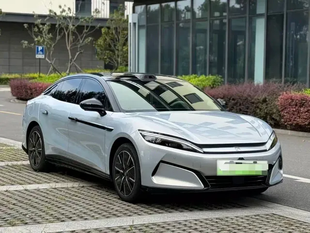BYD Han L — Фото автомобиля 2
