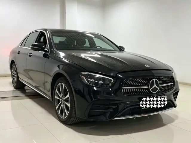 Mercedes-Benz E-Class — Фото автомобиля 2