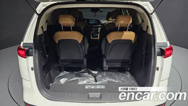 Kia Canival Carnival 4 поколение Бензин 9 мест Prestige — Фото автомобиля 20
