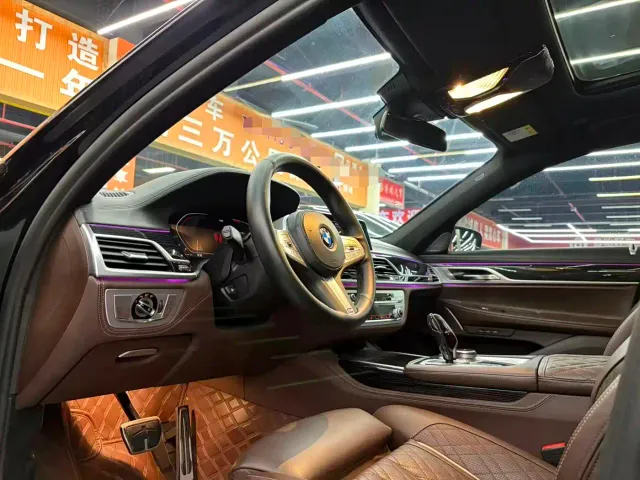 BMW 7 Series — Фото автомобиля 4