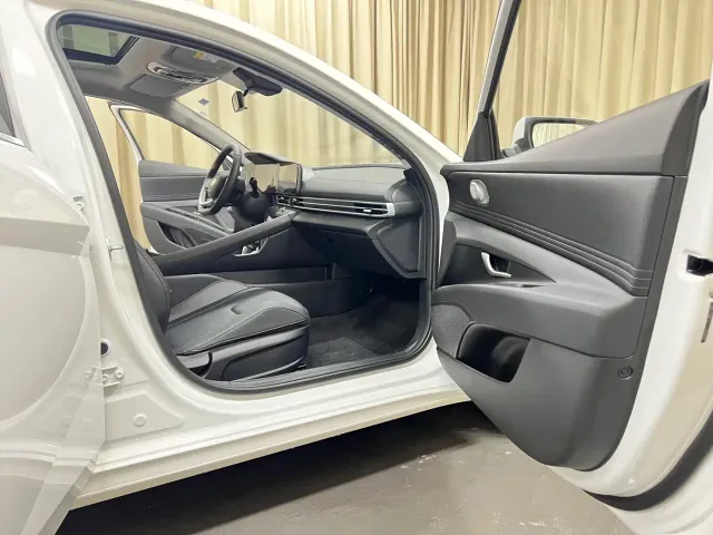 Hyundai Elantra — Фото автомобиля 13