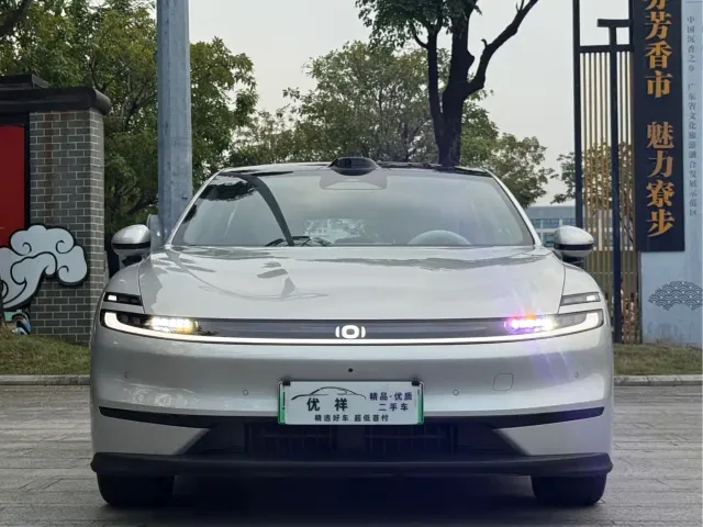 Changan Qiyuan A06 — Фото автомобиля 2