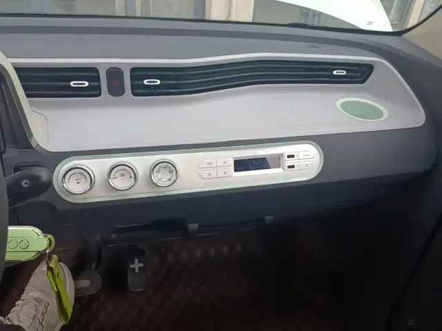 Wuling Hongguang Mini EV — Фото автомобиля 12