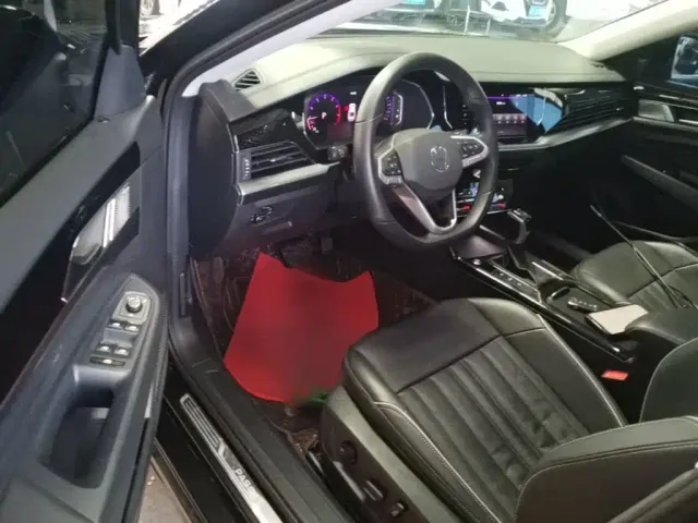 Volkswagen Passat — Фото автомобиля 15