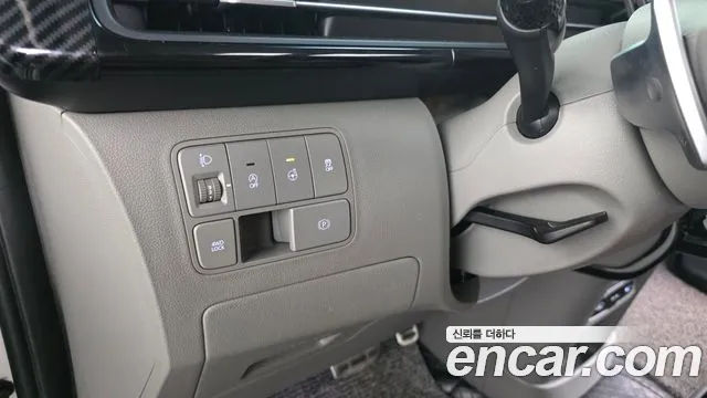 Hyundai Staria Staria 4WD Lounge 9 мест — Фото автомобиля 25