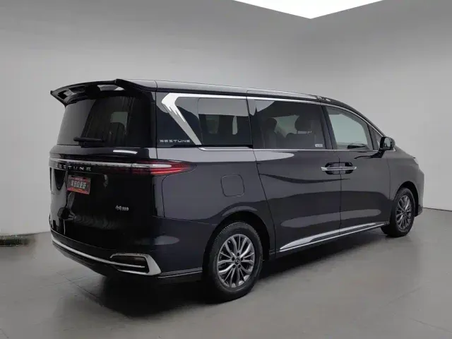 Bestune Besturn M9 — Фото автомобиля 2