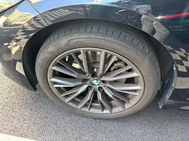BMW 3 Series — Фото автомобиля 11