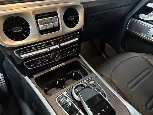 Mercedes-Benz G-Class — Фото автомобиля 4