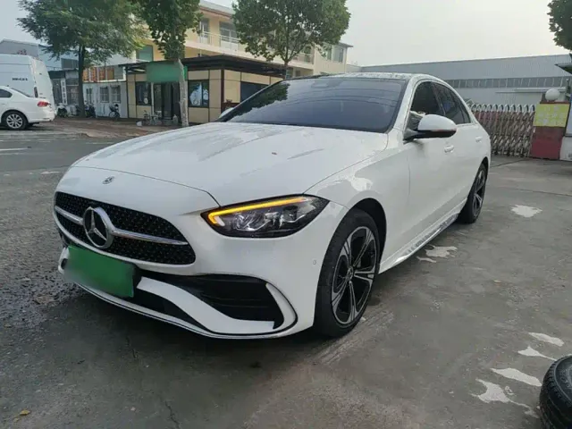 Фотография автомобиля — Mercedes-Benz C-Class