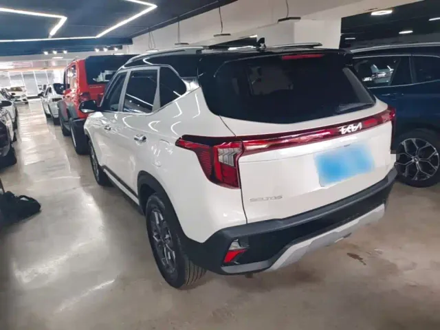 Kia Seltos — Фото автомобиля 4