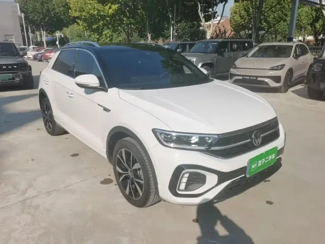 Volkswagen T-Roc — Фото автомобиля 3