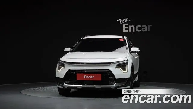 Kia Niro The All New Niro Signature — Фото автомобиля 3