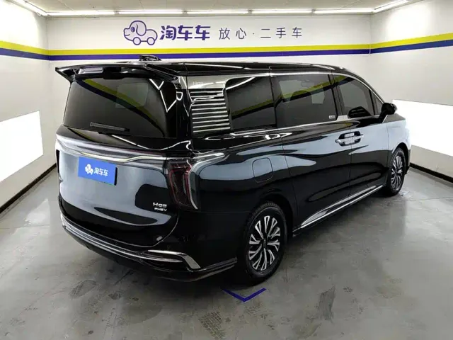 Hongqi HQ9 PHEV — Фото автомобиля 3