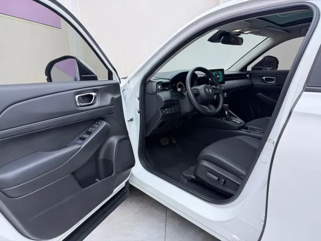 Honda Vezel 2023 1.5L CVT Technology Edition — Фото автомобиля 7