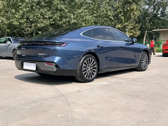 Geely Galaxy Galaxy Xingyao 8 2025 Model 130km EM-i Flagship Edition — Фото автомобиля 15