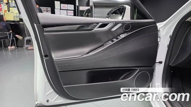 Genesis G80 Бензин 2.5 турбо AWD — Фото автомобиля 24