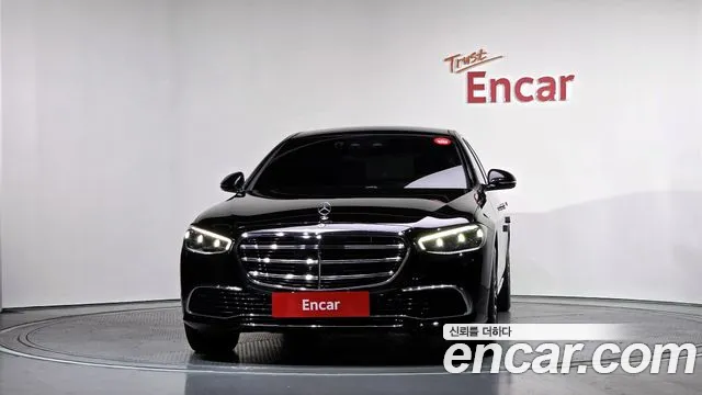 Mercedes-Benz S-Class — Фото автомобиля 3