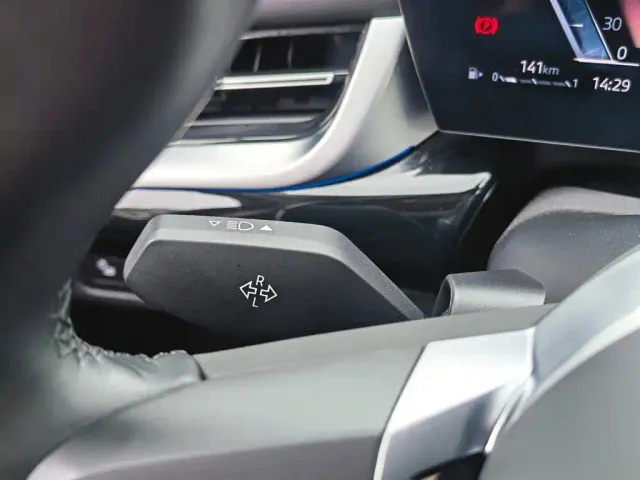 BMW BMW X1 2023 sDrive25Li X Design Package — Фото автомобиля 28