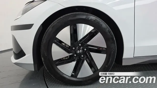 Hyundai Ioniq 6 — Фото автомобиля 5