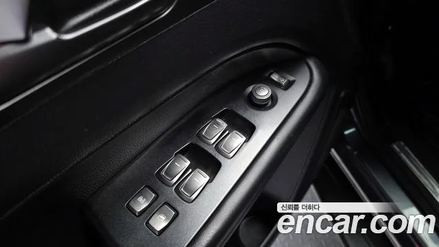 KG_Mobility_Ssangyong Rexton Новый Rexton Sport Khan Дизель 2.2 4WD — Фото автомобиля 18