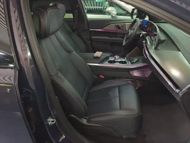 Cadillac XT5 — Фото автомобиля 24
