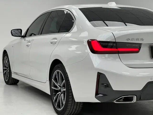 BMW 3 Series — Фото автомобиля 8