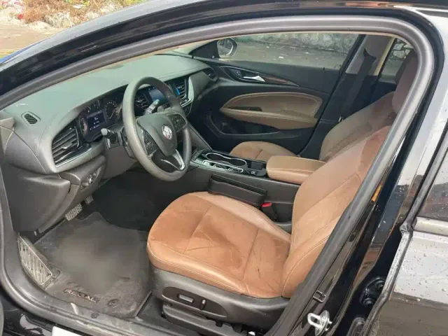 Buick Regal — Фото автомобиля 8